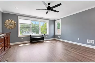 1074 Colfax Ave, Pompton Lakes, NJ 07442 - Photo 18