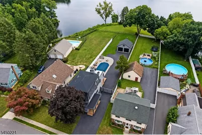 1074 Colfax Ave, Pompton Lakes, NJ 07442 - Photo 40