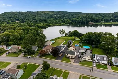 1074 Colfax Ave, Pompton Lakes, NJ 07442 - Photo 44