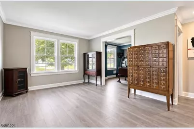 1074 Colfax Ave, Pompton Lakes, NJ 07442 - Photo 4