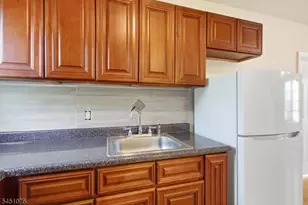 26 Seymour Ave, Newark, NJ 07108 - Photo 10