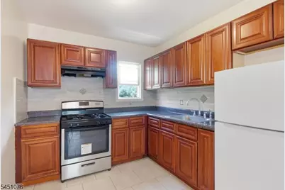 26 Seymour Ave, Newark, NJ 07108 - Photo 8