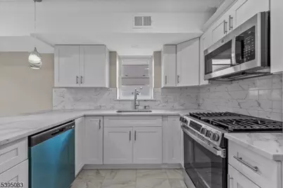 24 Garibaldi Ave #1, Newark, NJ 07114 - Photo 6