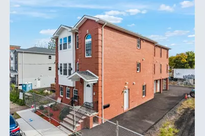 24 Garibaldi Ave #1, Newark, NJ 07114 - Photo 2