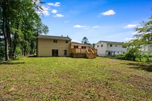 125 Clover Hill Dr, Mount Olive, NJ 07836 - Photo 16