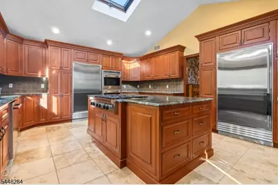 8 Cracco Ln, Wayne, NJ 07470 - Photo 20
