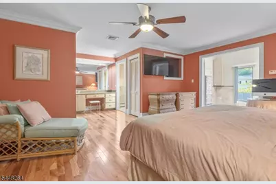8 Cracco Ln, Wayne, NJ 07470 - Photo 32