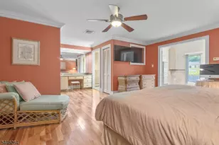 8 Cracco Ln, Wayne, NJ 07470 - Photo 32