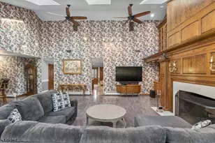 8 Cracco Ln, Wayne, NJ 07470 - Photo 26