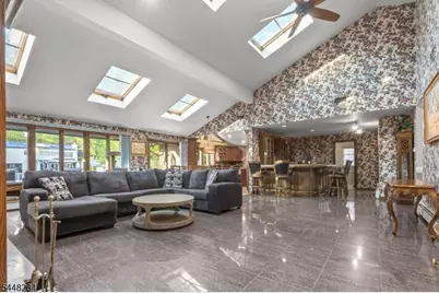 8 Cracco Ln, Wayne, NJ 07470 - Photo 24
