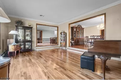 8 Cracco Ln, Wayne, NJ 07470 - Photo 14