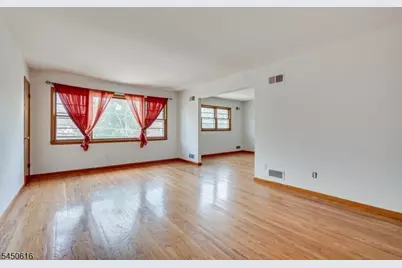 183 Laurel Ave, Union Township, NJ 07083 - Photo 22