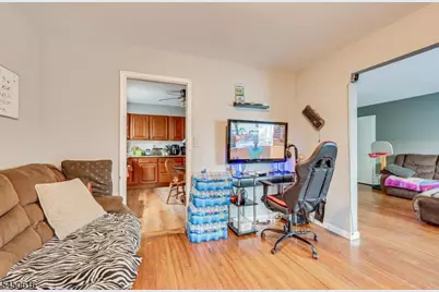 183 Laurel Ave, Union Township, NJ 07083 - Photo 10
