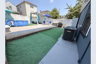 61 Sherman Ave, Newark, NJ 07114 - Photo 32