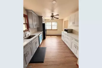 60 Williams Ave, Jersey City, NJ 07304 - Photo 8