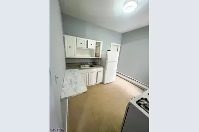 341 16th Ave #3F, Irvington, NJ 07111 - Photo 8