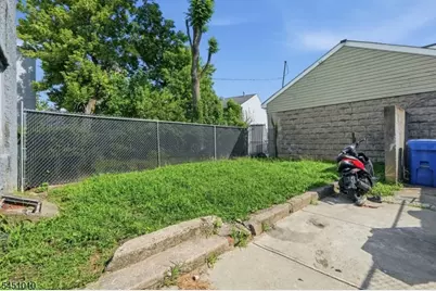 32 Jefferson St, Paterson, NJ 07522 - Photo 4