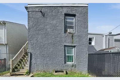 32 Jefferson St, Paterson, NJ 07522 - Photo 6