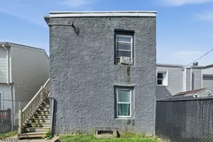 32 Jefferson St, Paterson, NJ 07522 - Photo 6