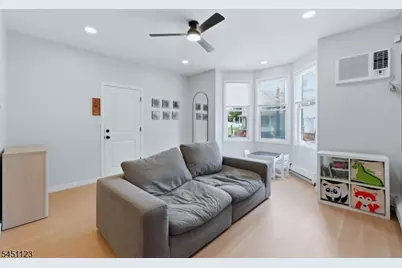 42 Lawrence St, Bloomfield, NJ 07003 - Photo 6