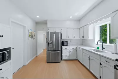 42 Lawrence St, Bloomfield, NJ 07003 - Photo 10