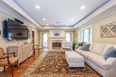 11 Ford Ln, Roseland, NJ 07068 - Photo 8