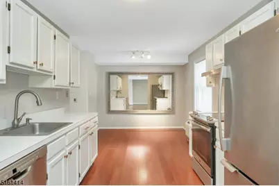 50 Pine St #211, Montclair, NJ 07042 - Photo 8