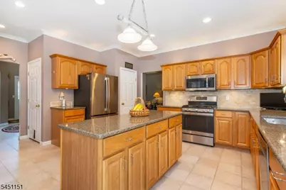 2 Kingston Ct, Jefferson Township, NJ 07438 - Photo 10