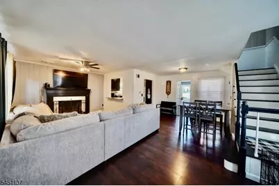 17 Orchard St, Pompton Lakes, NJ 07442 - Photo 2