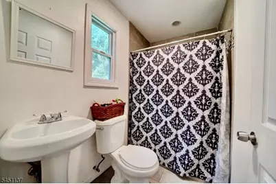 17 Orchard St, Pompton Lakes, NJ 07442 - Photo 10