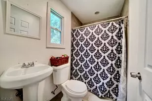 17 Orchard St, Pompton Lakes, NJ 07442 - Photo 10