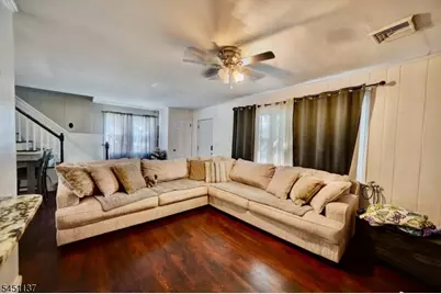 17 Orchard St, Pompton Lakes, NJ 07442 - Photo 4