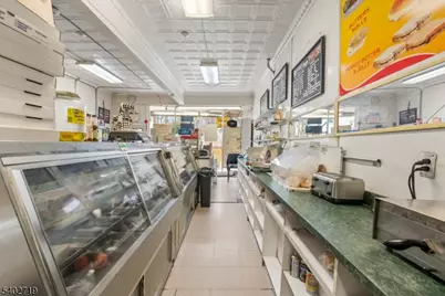 117 Valley Rd, Clifton, NJ 07013 - Photo 4