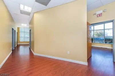 290 Union Blvd, Totowa, NJ 07512 - Photo 8