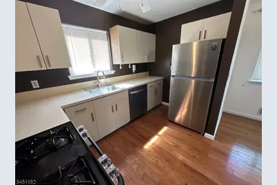 604 Wheatfield Ct., Raritan Township, NJ 08822 - Photo 4