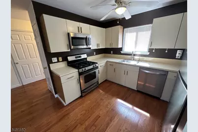 604 Wheatfield Ct., Raritan Township, NJ 08822 - Photo 2