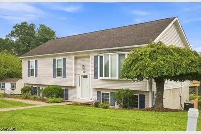 10 Lakeview Ter, Sussex, NJ 07461 - Photo 1