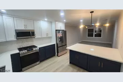 731 Lake Ave #2, Lyndhurst Township, NJ 07071 - Photo 1