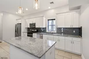 25 Grunwald St, Clifton, NJ 07013 - Photo 8