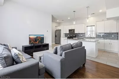 25 Grunwald St, Clifton, NJ 07013 - Photo 6