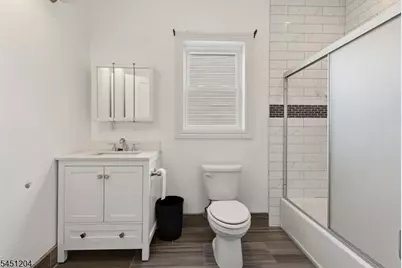 25 Grunwald St, Clifton, NJ 07013 - Photo 14