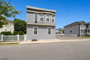 25 Grunwald St, Clifton, NJ 07013 - Photo 2