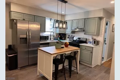 44 Parkway, Bloomfield, NJ 07003 - Photo 2