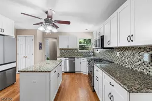 25 Sherwood Pl, Wharton, NJ 07885 - Photo 10