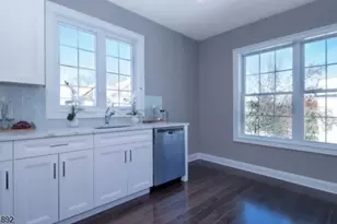 112 Cacciola Pl, Westfield, NJ 07090 - Photo 6