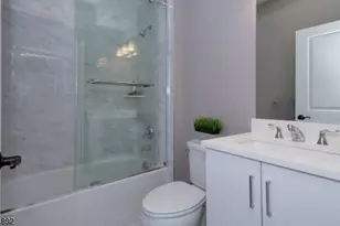 112 Cacciola Pl, Westfield, NJ 07090 - Photo 10