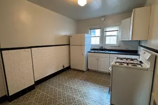 28 Knopf St, Linden, NJ 07036 - Photo 4