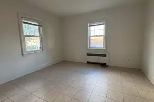 28 Knopf St, Linden, NJ 07036 - Photo 2