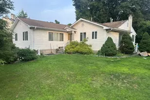 19 Borrego Dr, Woodland Park, NJ 07424 - Photo 1