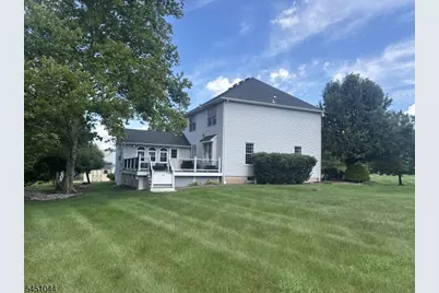 8 Stiles Ln, Franklin Township, NJ 08823 - Photo 2